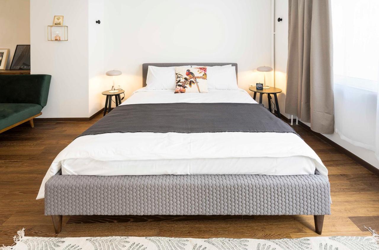 Athens' Best Location- Stunning & Spacious Studio Экстерьер фото