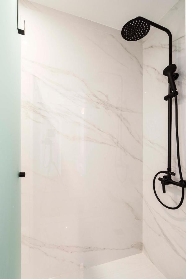 Athens' Best Location- Stunning & Spacious Studio Экстерьер фото